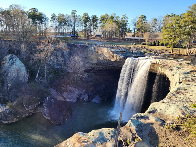 Noccalula Falls Park