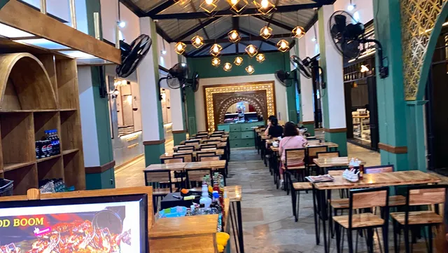 Jodd fairs halal food Ratchada