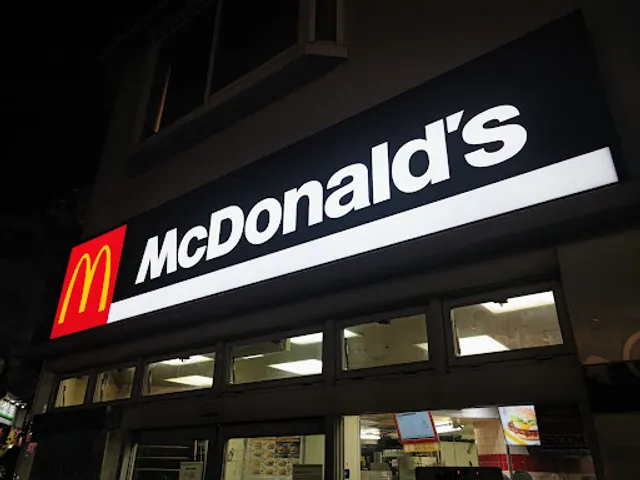 McDonald's Shijonawate Ekimae