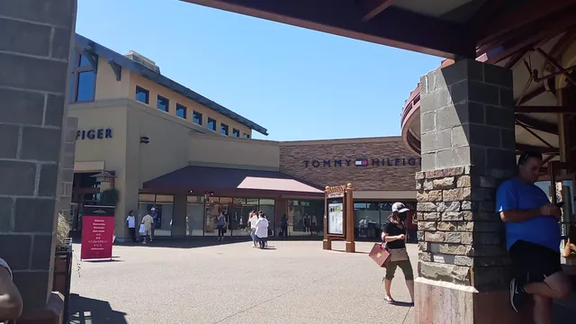 The North Face Woodburn Premium Outlets