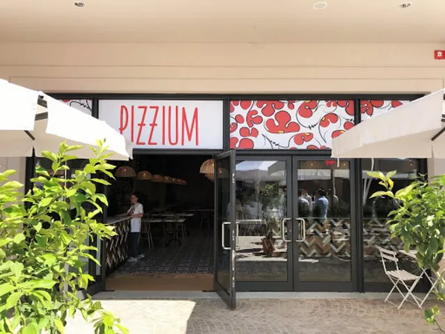 Pizzium - Serravalle Retail Park - Area C Food Court