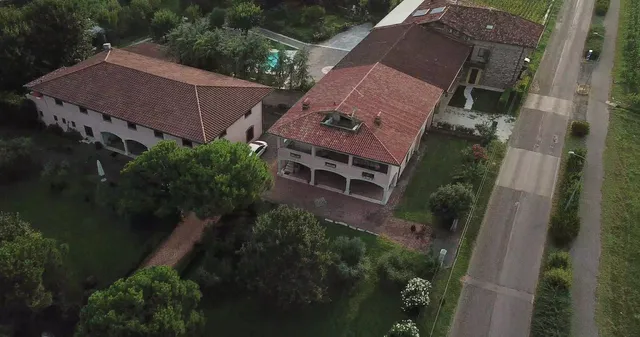 Agriturismo e Cantina Antica Corte