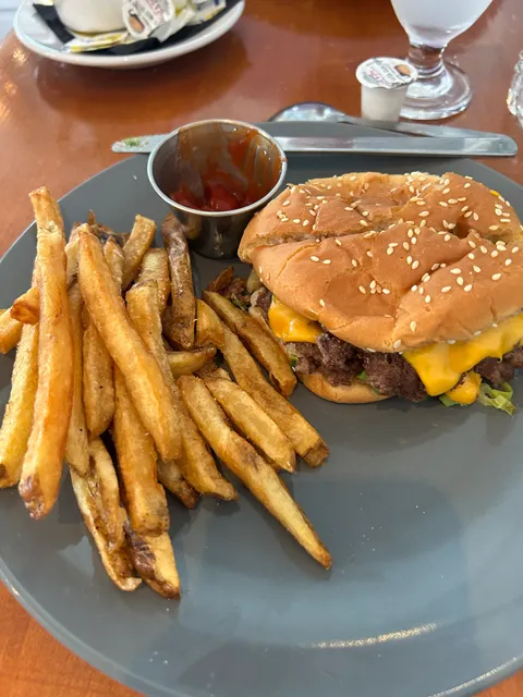 Los Brothers Restaurant