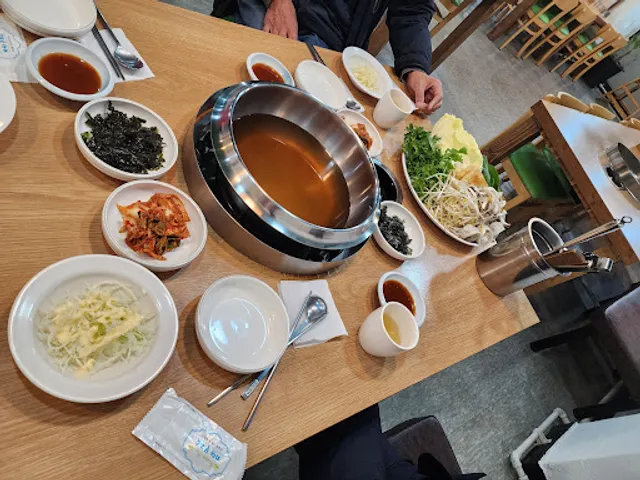 이레버섯샤브칼국수