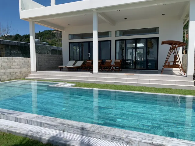 Yên Beachfront Villa