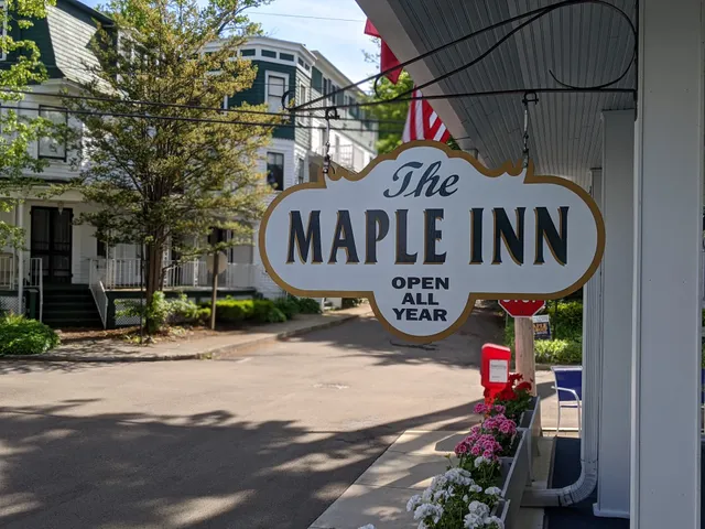 Maple Inn