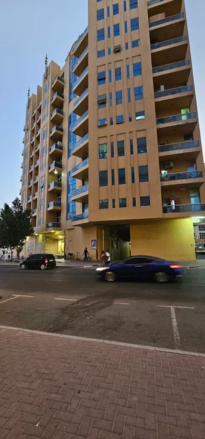 Benitah Capsule hostel, Family rooms and Partitions