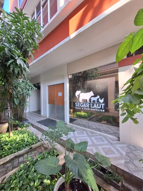 Segar Laut Meat & Fish Supplier
