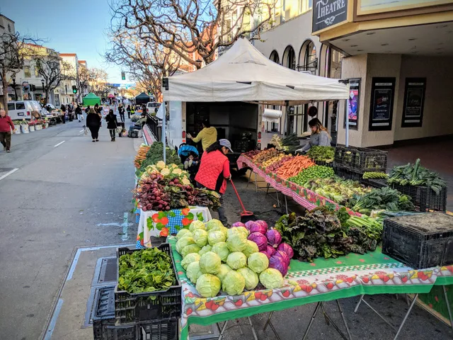 Old Monterey Marketplace & Farmers Market