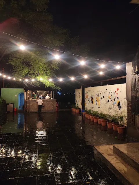 Manas Resto Sajjangad Road,Satara