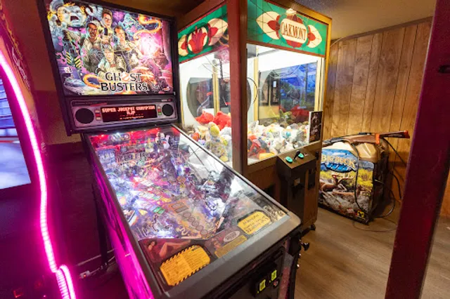 Bruce's Bar and Restaurant