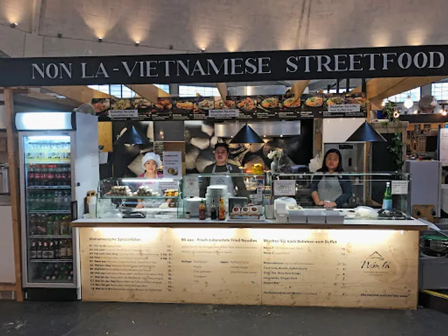 Nón Lá Vietnamese Streetfood