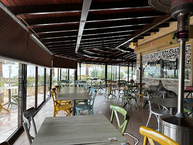 Roys Pizza & Indian Restaurant