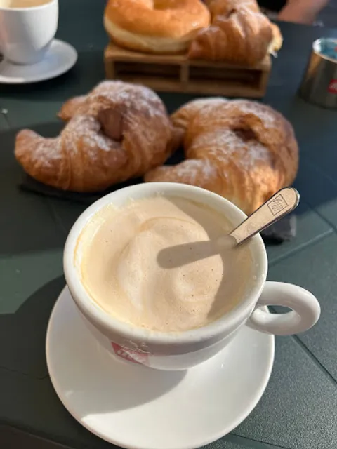 Cavaliere Caffe' Di Arlia Francesca Roma