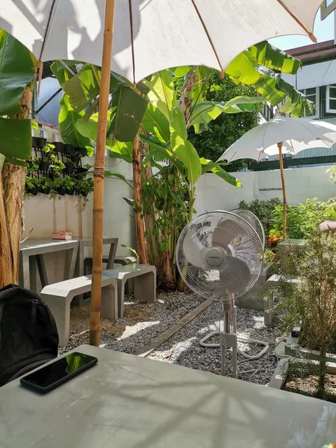 Ban Mae Somporn - Crab paste shop