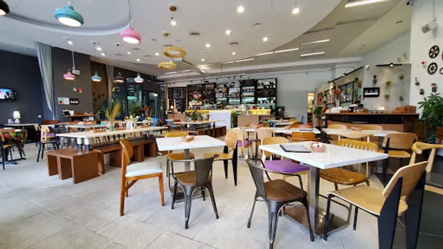 The Alchemist Cafe (Tseung Kwan O)
