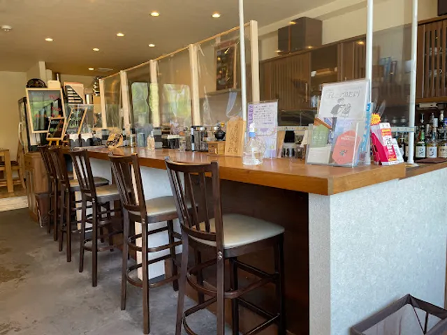 V. Maestro Wine & Spirits