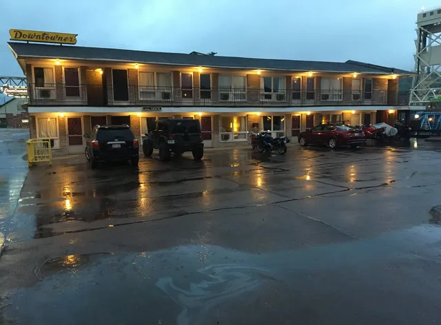 Downtowner Motel