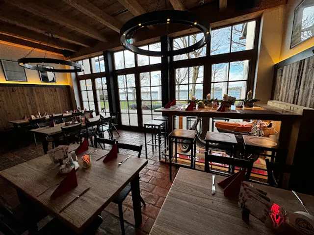 Augustiner am Wörthsee / Strandbad Fleischmann / Kiosk & Biergarten