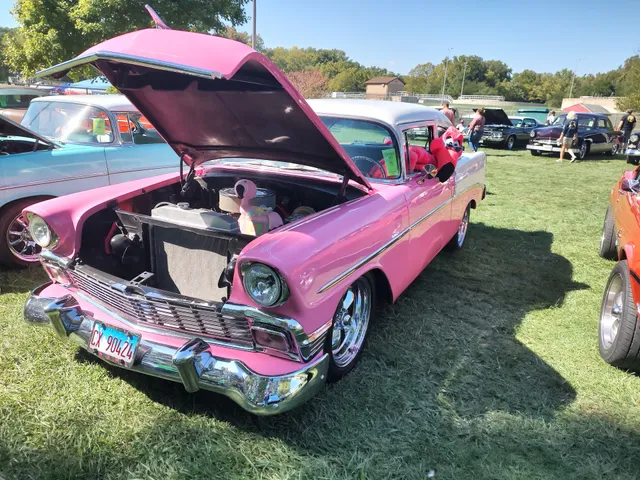 Ducktail Run Rod and Custom Show