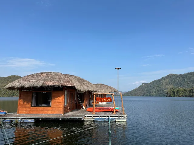 Velaloy Floating Resort