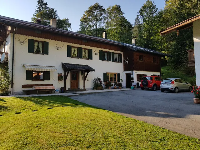 Haus Hubertus - Ferienwohnung Kreuth