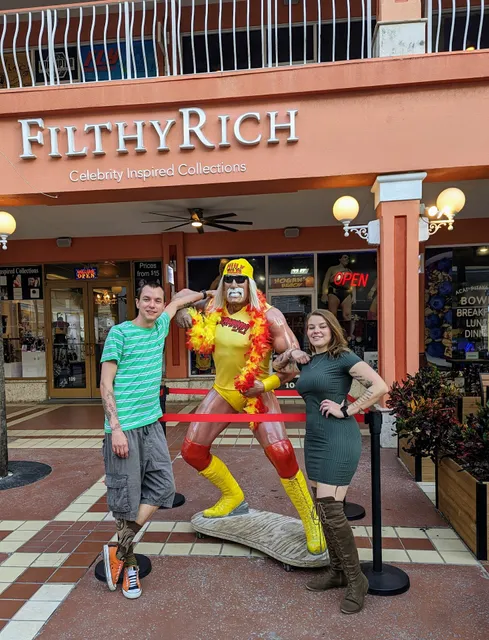 Hulk Hogan's Wrestling Shop