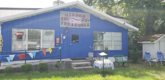 JD'S Hidden Treasures Flea Market