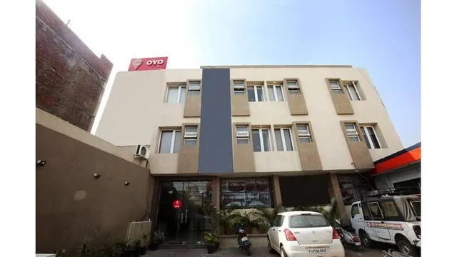 OYO 1662 Hotel Behl Regency