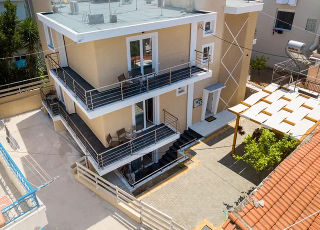 Studios & Apartments Elisabeta