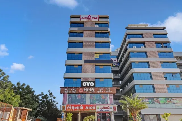 Super Collection O Hotel Alpha One