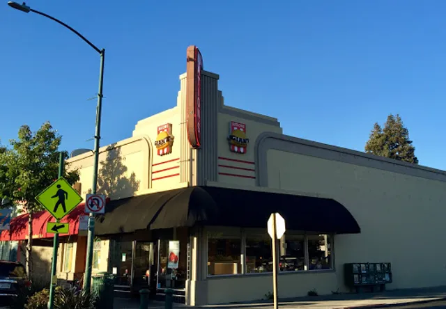 Nation's Giant Hamburgers & Great Pies