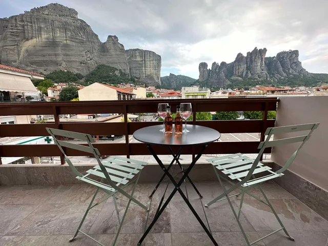 Meteora Gold and Glass