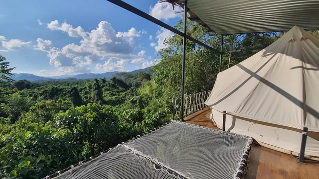 Tanoshi Glamping in Khao Sok