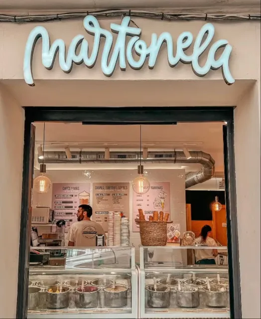 Martonela - heladería y cafetería