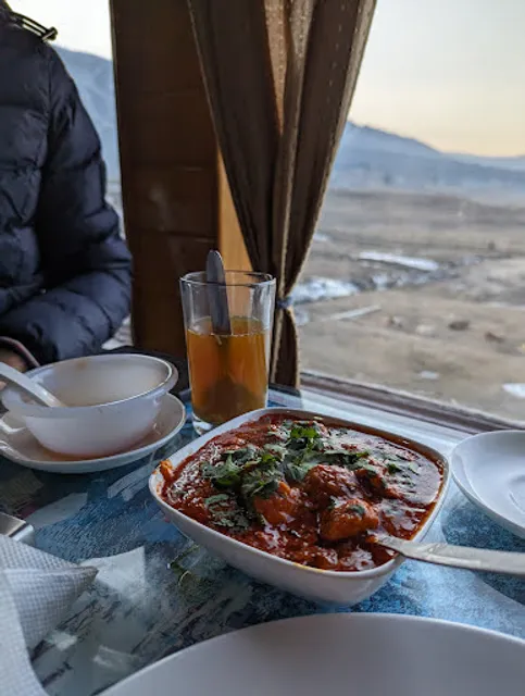 Bakshi Restaurant & Cafe