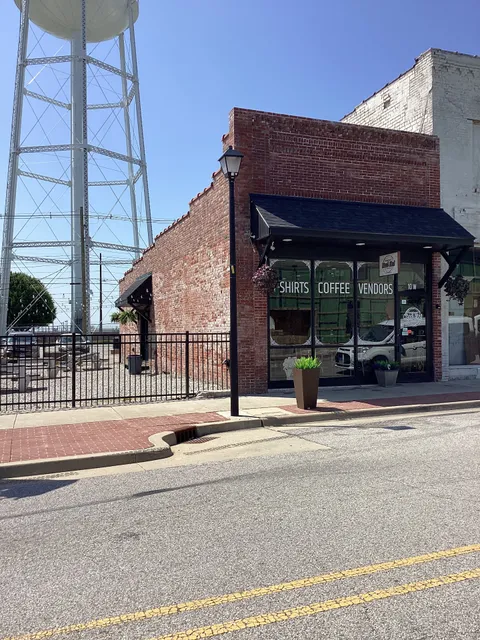 DownTown’s WestEnd & Courtyard