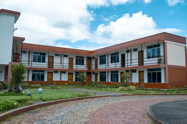 Hosteria Cotopaxi Tour