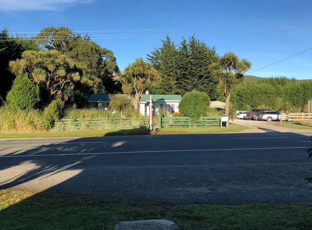 Penguin Paradise Holiday Lodge - BBH