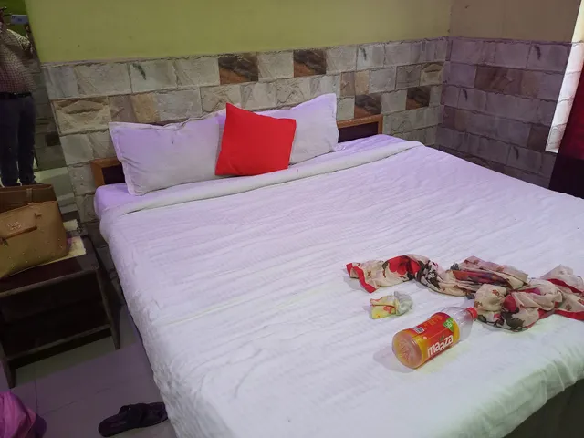 OYO Flagship 71188 Hotel Sawan