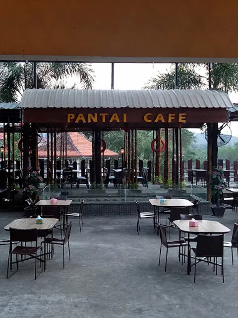 Pantai Cafe