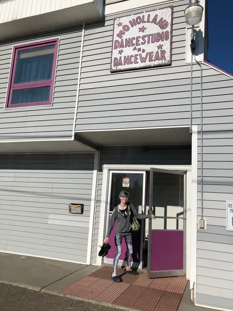 Mo Holland Dance Studio Inc