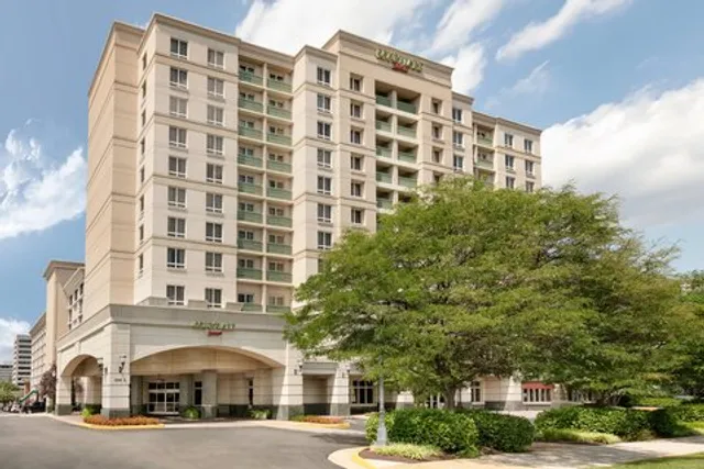 Courtyard by Marriott Tysons McLean