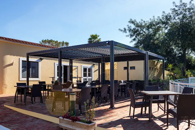 Bar & Restaurant at Browns Sports Resort