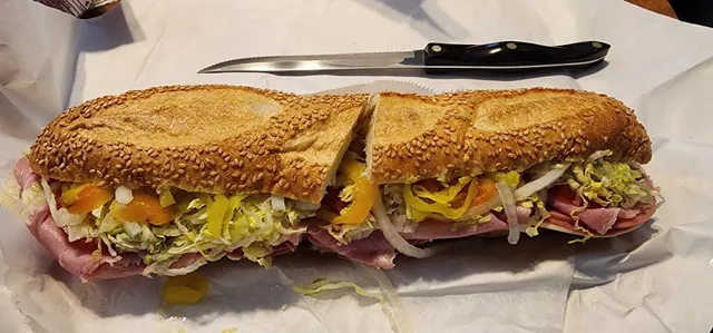 Perugino's Deli And Produce Market