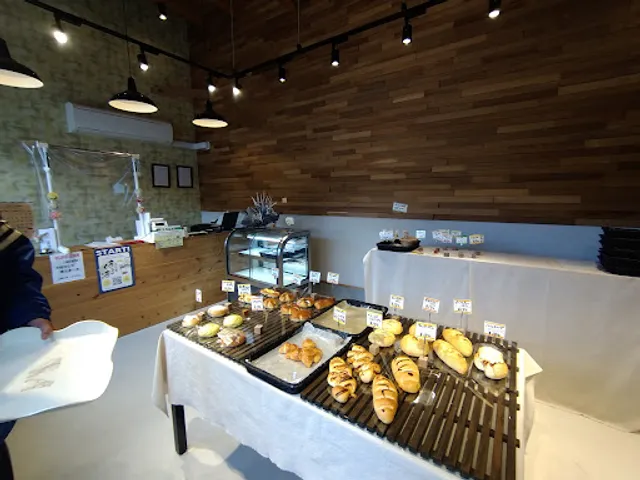 ベーカリーやまねこ