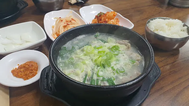 Pildong Soondaegook (필동순대국)