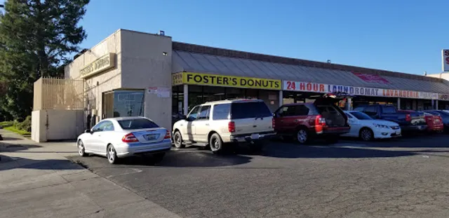 Foster's Donuts