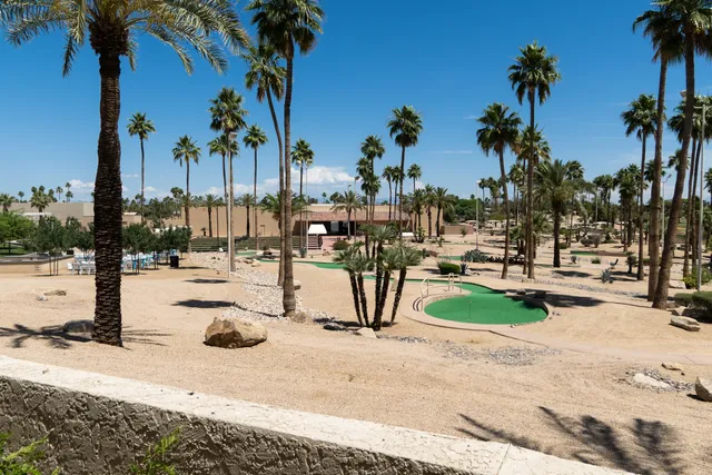 R.H. Johnson Miniature Golf - Members Only