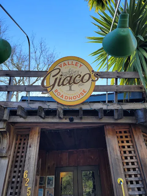 Giaco's Valley Roadhouse